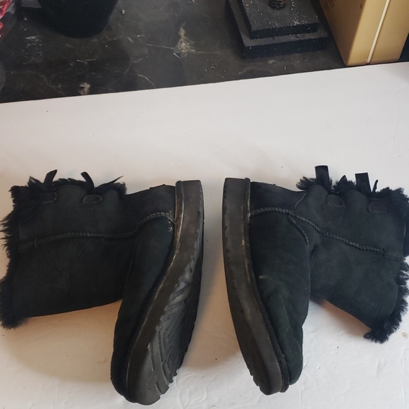 uggs with ribbon on back